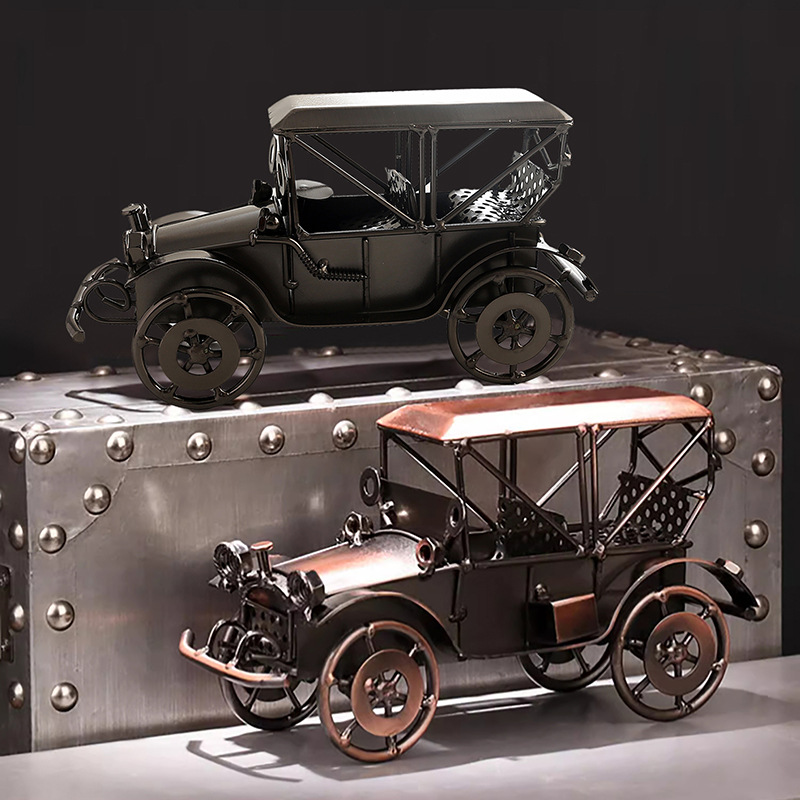 Vintage Collectible Toys - Винтажные модели старинных автомобилей в европейском
